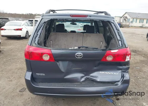 2006 Toyota Sienna Xle z USA, uszkodzony, nr VIN 5TDZA22C06S537870